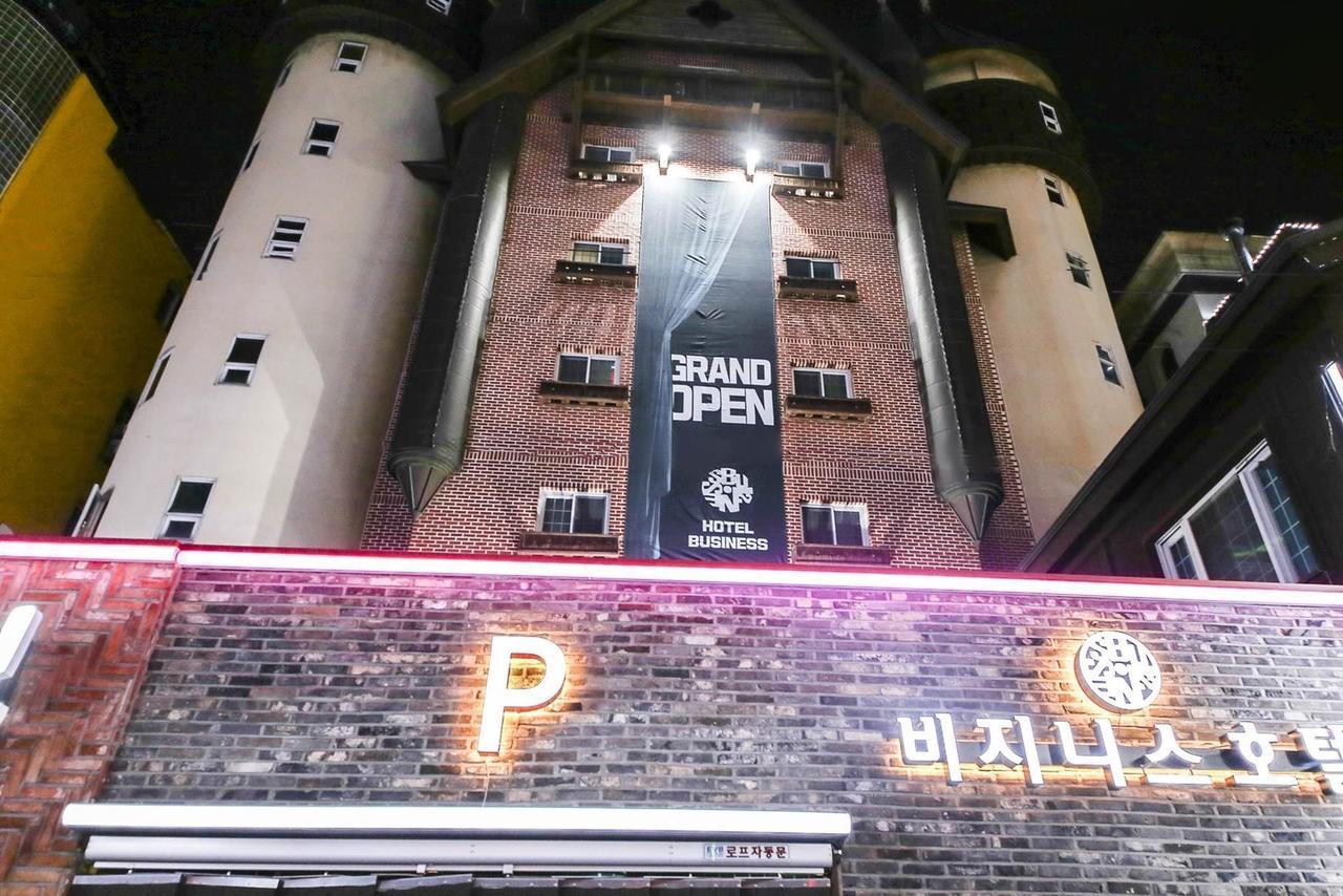 Cheonan Business Hotel Esterno foto